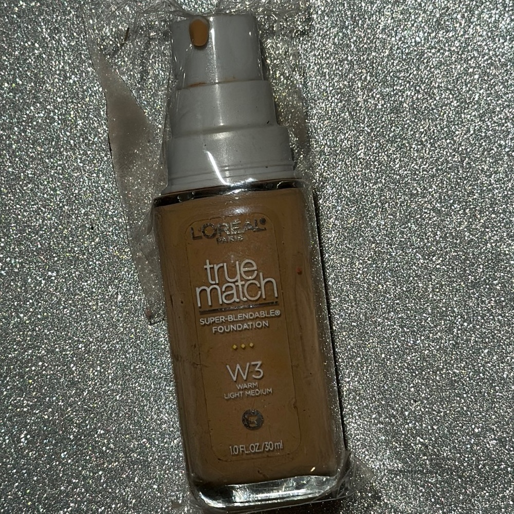 L’Oreal Trumatch foundation W3 warm light medium